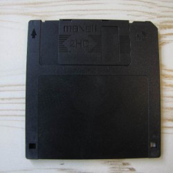 دیسک فلاپی 1.44 مگا بایت / floppy disk 1.44 mb